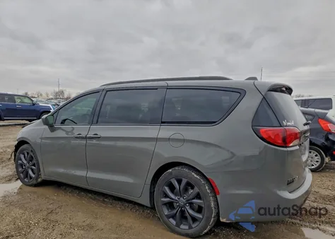2020 Chrysler Pacifica Touring L Plus z USA, uszkodzony, nr VIN 2C4RC1EG3LR240583